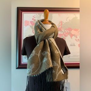 DENNIS BASSO 100% soft Acrylic reversible fringe oversized scarf wrap NWT